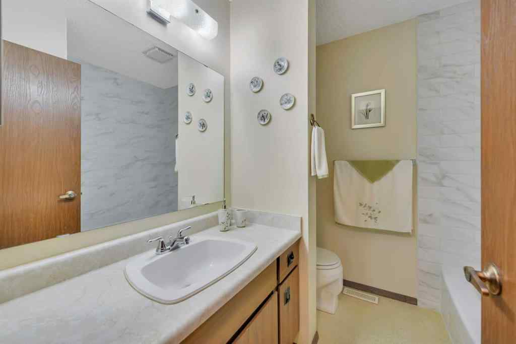 MLS&reg; # A2269432 - 31 Baird Street  in Bower Red Deer, Residential Open Houses