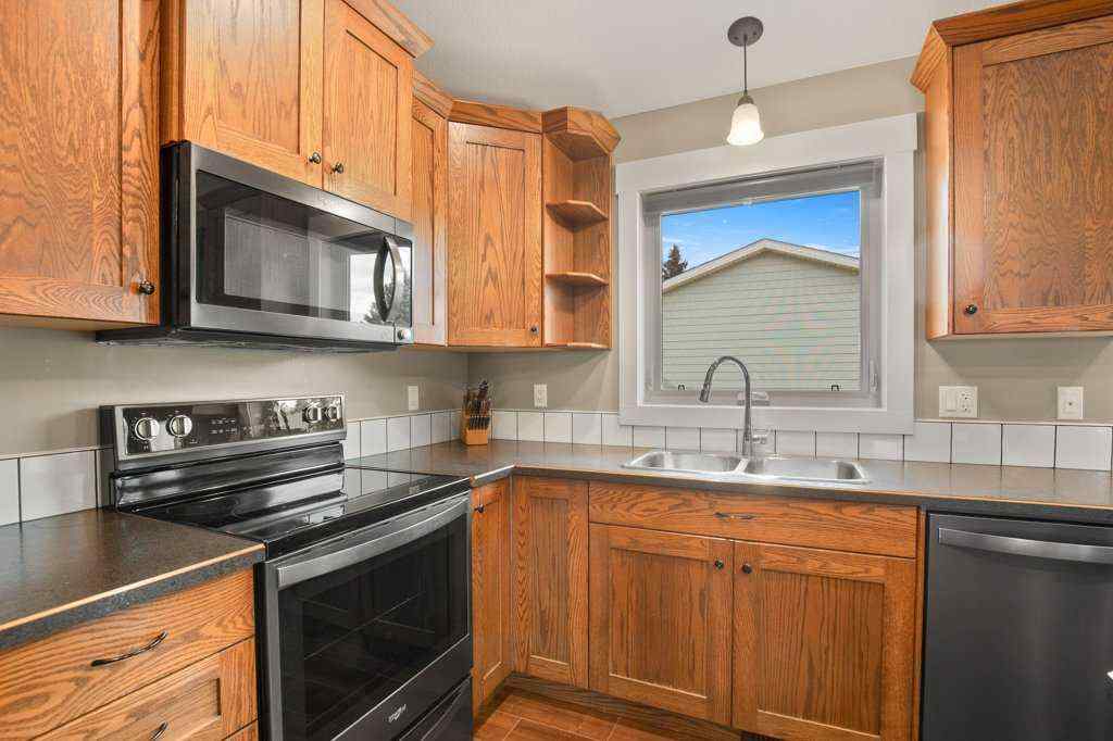 MLS&reg; # A2269444 - 4705 58 Avenue  in NONE Rimbey, Residential Open Houses