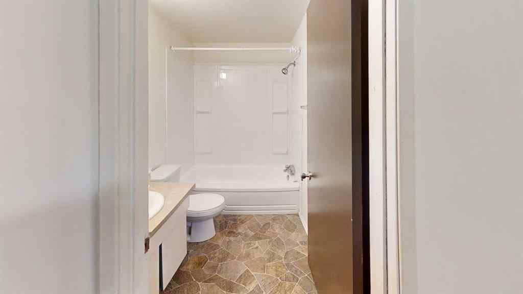 MLS&reg; # A2269445 - Unit #203 9807 108 Avenue  in VLA Montrose Grande Prairie, Rental Open Houses