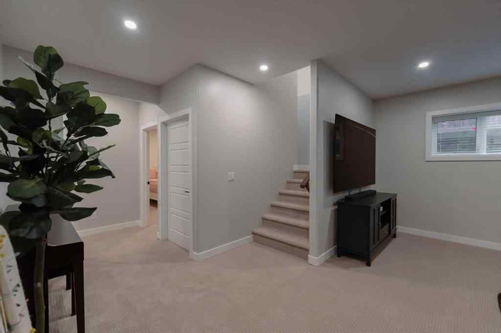 MLS&reg; # A2269451 - 1704 Sixmile View S in Southgate Lethbridge, Residential Open Houses