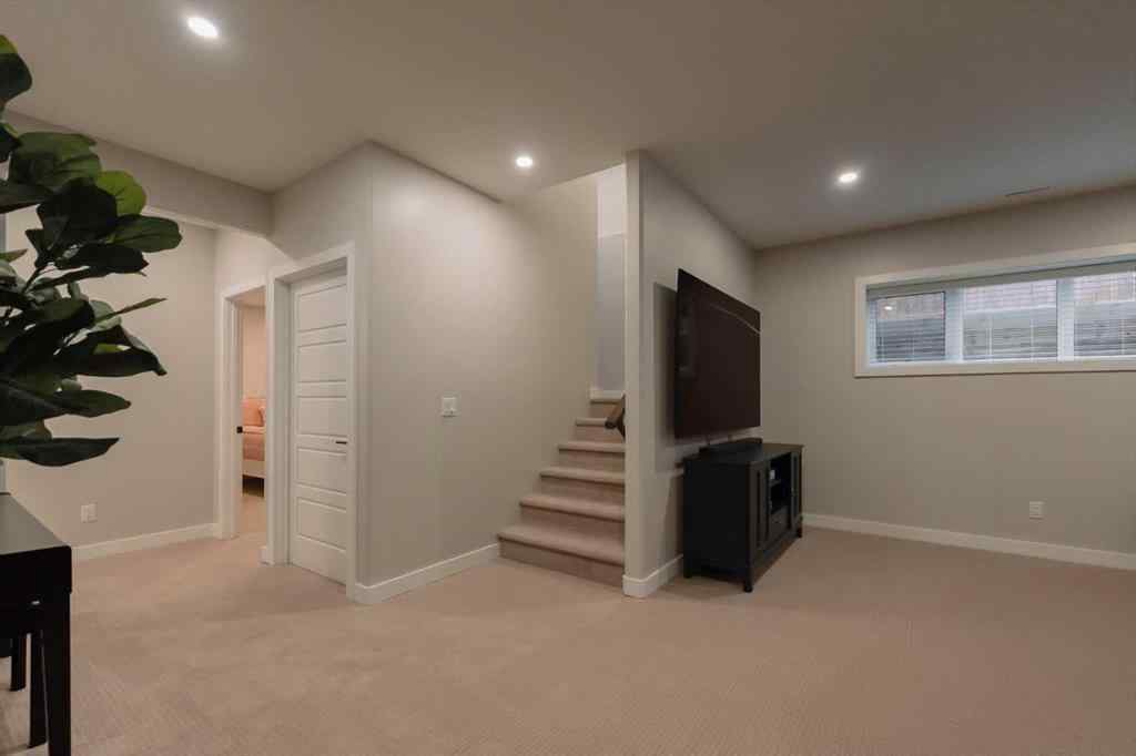 MLS&reg; # A2269451 - 1704 Sixmile View S in Southgate Lethbridge, Residential Open Houses