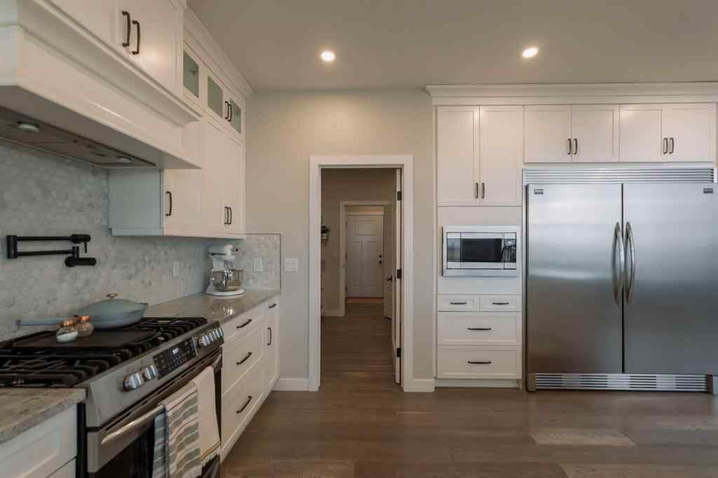 MLS&reg; # A2269451 - 1704 Sixmile View S in Southgate Lethbridge, Residential Open Houses