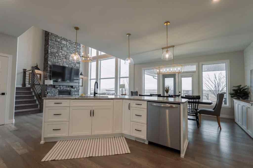MLS&reg; # A2269451 - 1704 Sixmile View S in Southgate Lethbridge, Residential Open Houses