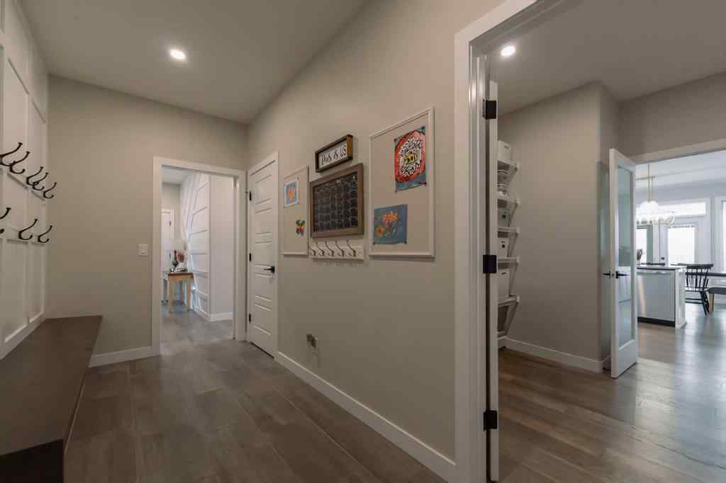 MLS&reg; # A2269451 - 1704 Sixmile View S in Southgate Lethbridge, Residential Open Houses