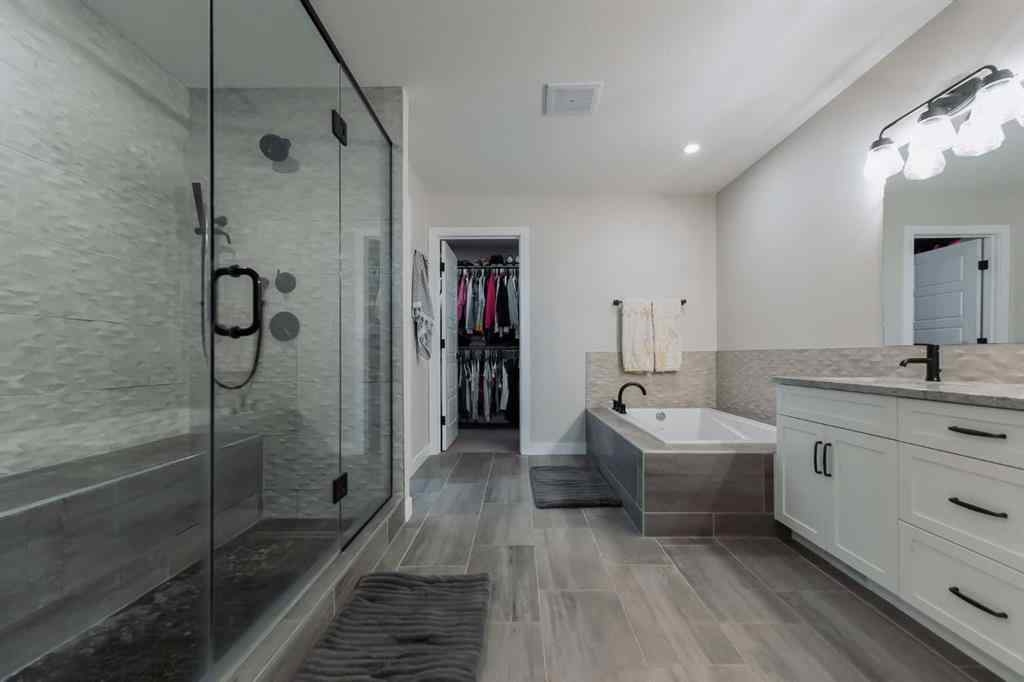 MLS&reg; # A2269451 - 1704 Sixmile View S in Southgate Lethbridge, Residential Open Houses