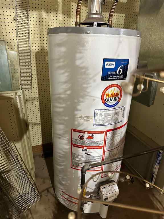 MLS&reg; # A2269455 - 124 2 Street W in Downtown Brooks, Commercial Open Houses