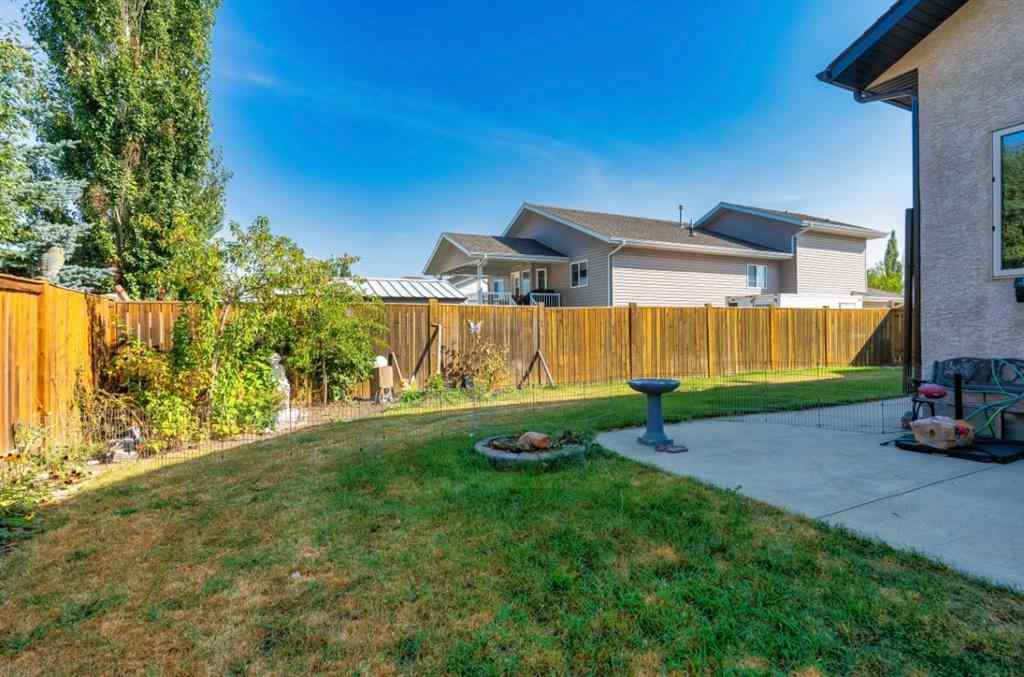 MLS® A2269465 - 6608 31 Avenue S in Enevold Camrose, Residential