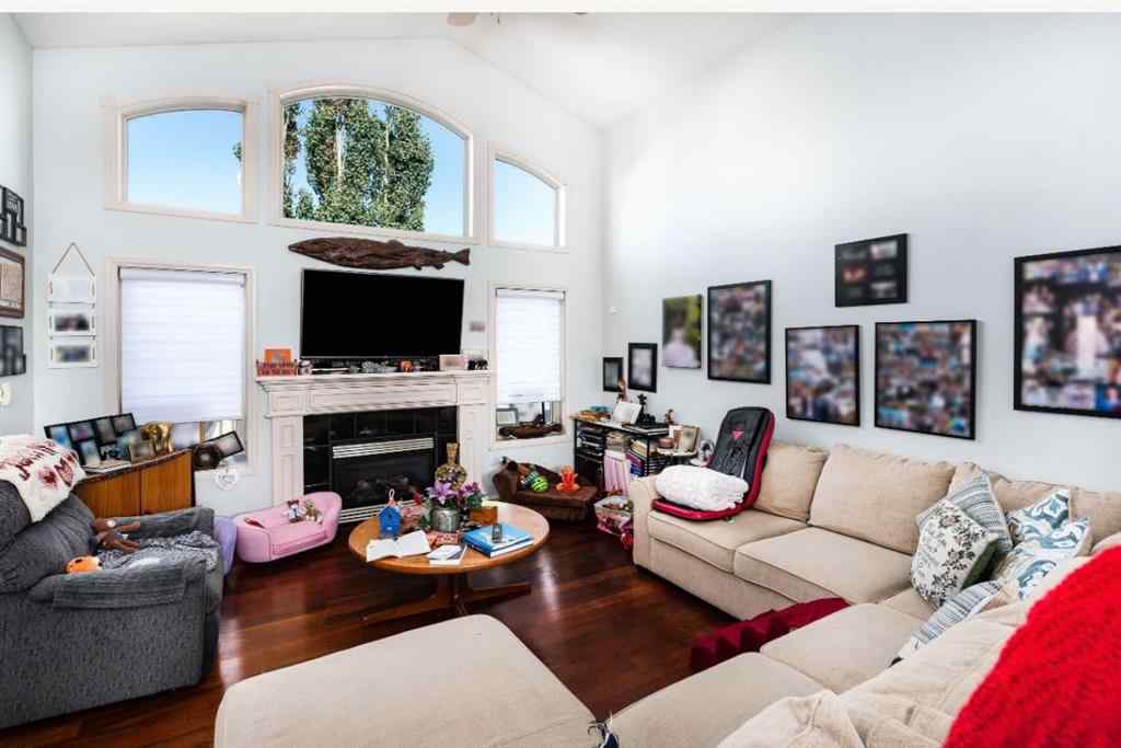 MLS® A2269465 - 6608 31 Avenue S in Enevold Camrose, Residential