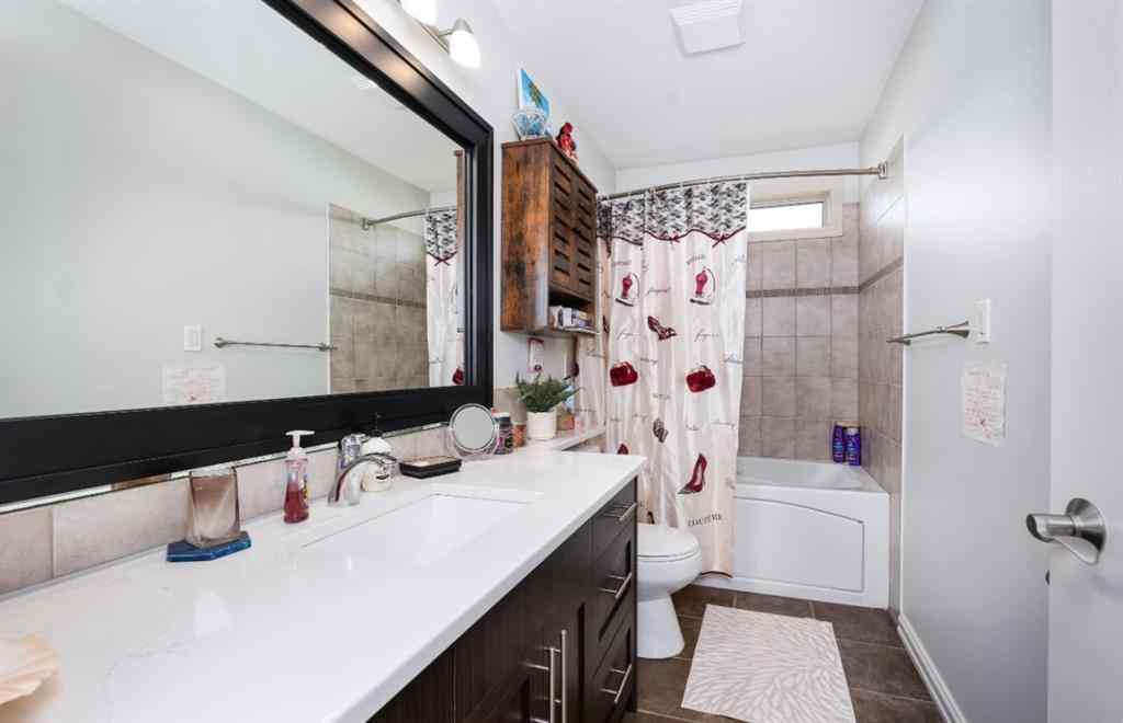 MLS® A2269465 - 6608 31 Avenue S in Enevold Camrose, Residential