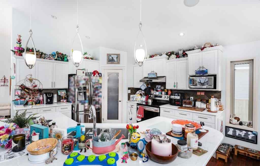 MLS® A2269465 - 6608 31 Avenue S in Enevold Camrose, Residential