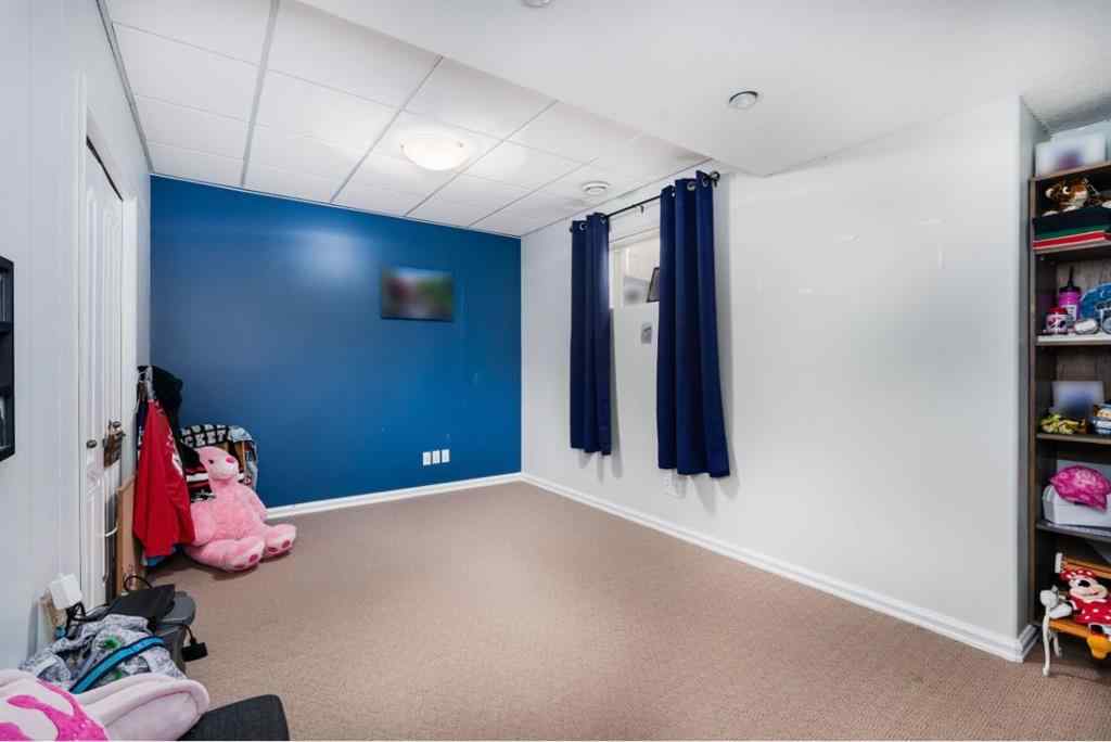 MLS® A2269465 - 6608 31 Avenue S in Enevold Camrose, Residential