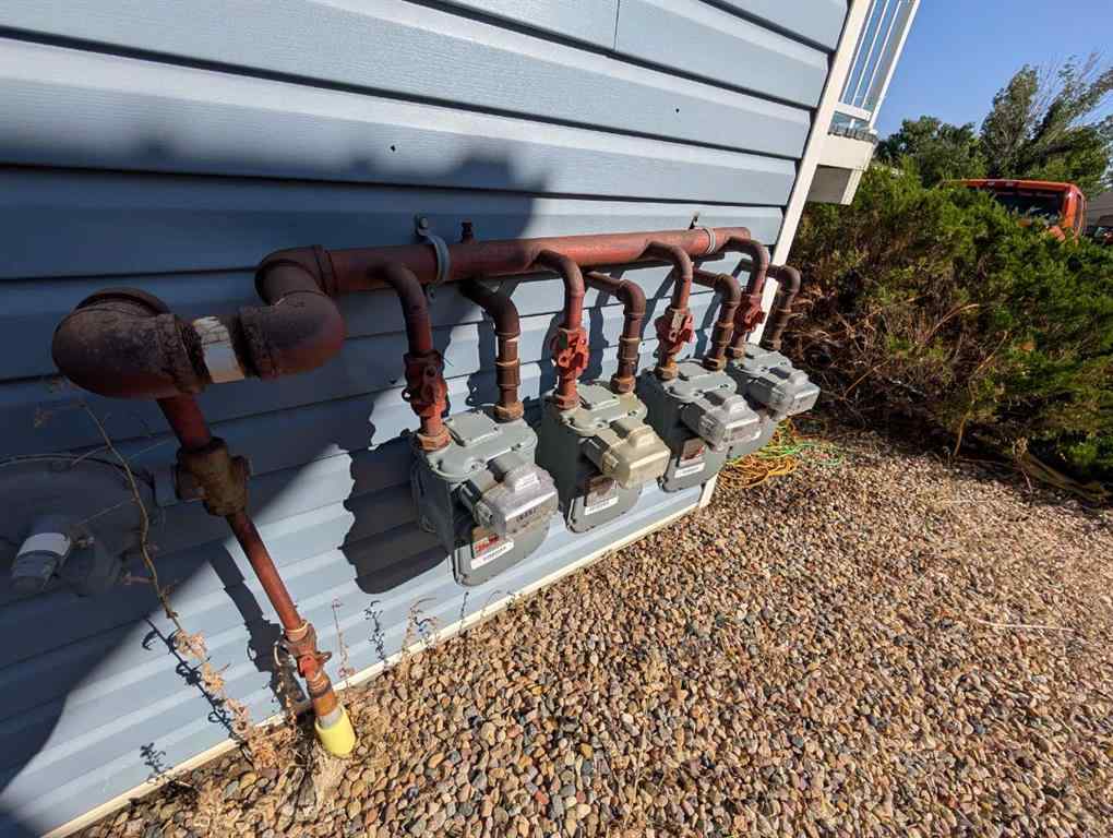 MLS&reg; # A2269467 - 72 Valleyview Drive SW in SW Hill Medicine Hat, Multi-Family Open Houses