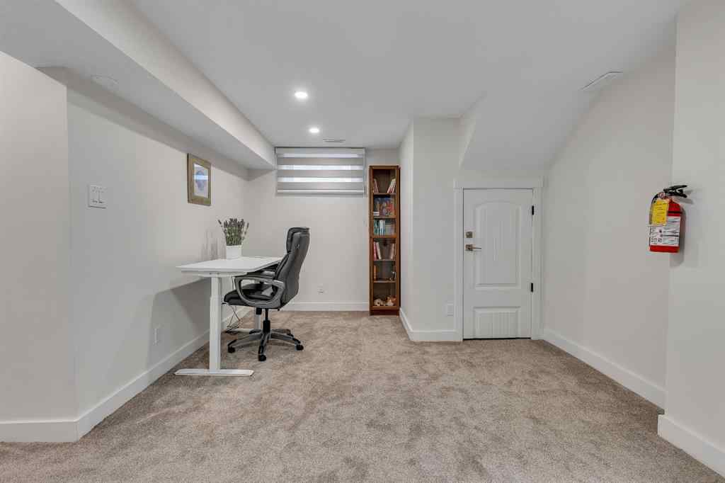 MLS® A2269481 - 3 Cardiff Drive NW in Cambrian Heights Calgary, Residential