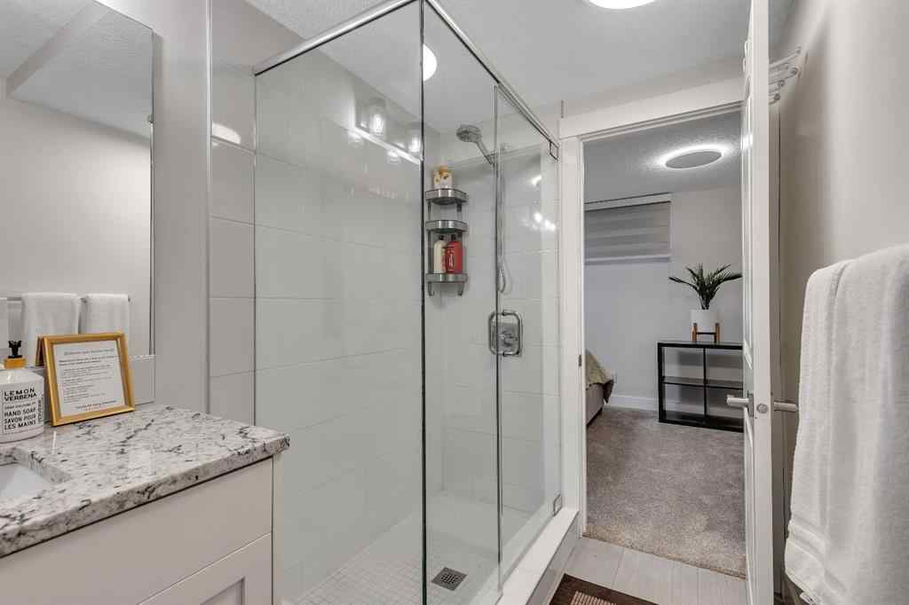 MLS® A2269481 - 3 Cardiff Drive NW in Cambrian Heights Calgary, Residential