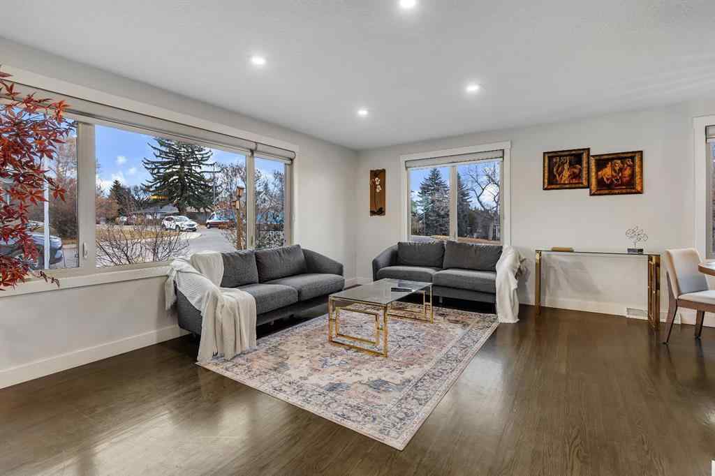 MLS® A2269481 - 3 Cardiff Drive NW in Cambrian Heights Calgary, Residential