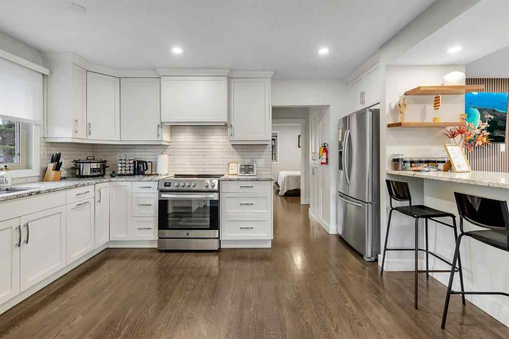 MLS® A2269481 - 3 Cardiff Drive NW in Cambrian Heights Calgary, Residential