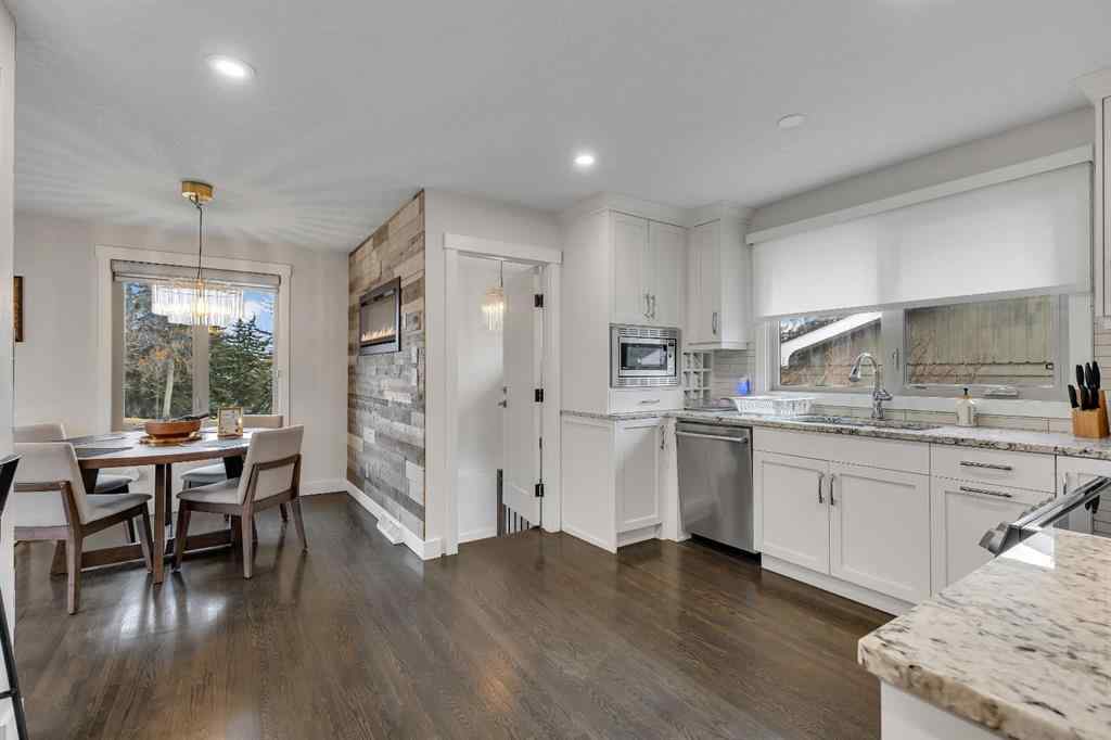 MLS® A2269481 - 3 Cardiff Drive NW in Cambrian Heights Calgary, Residential