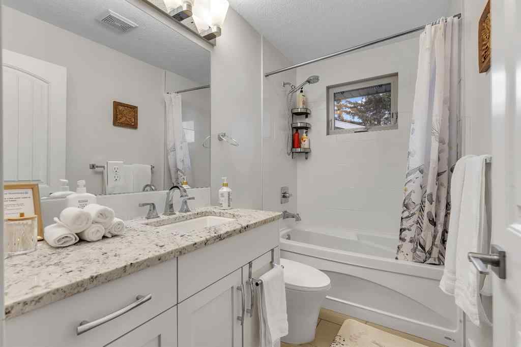 MLS® A2269481 - 3 Cardiff Drive NW in Cambrian Heights Calgary, Residential