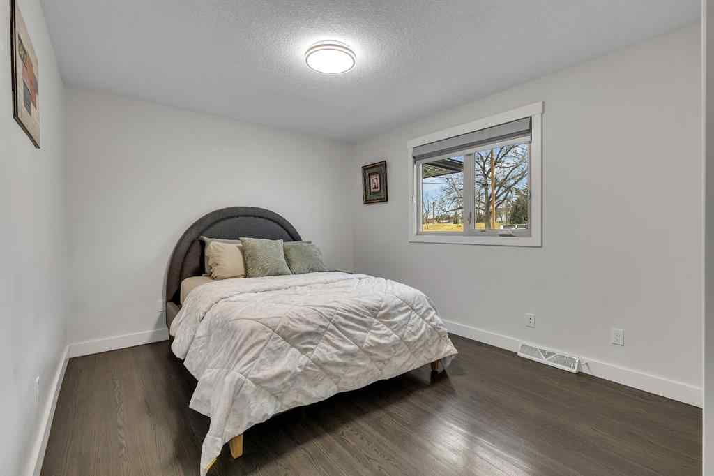MLS® A2269481 - 3 Cardiff Drive NW in Cambrian Heights Calgary, Residential