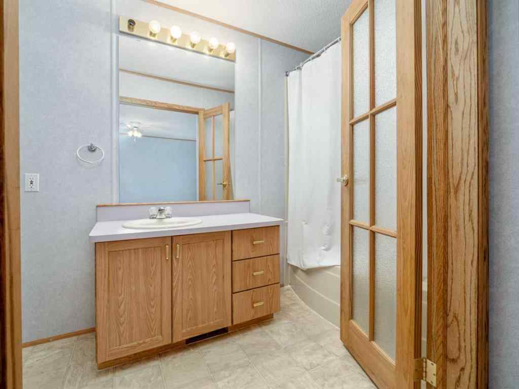 MLS® A2269482 - 2921 31 Avenue S in Parkbridge Estates Lethbridge, Mobile