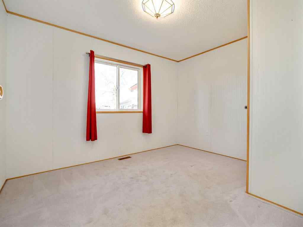 MLS® A2269482 - 2921 31 Avenue S in Parkbridge Estates Lethbridge, Mobile