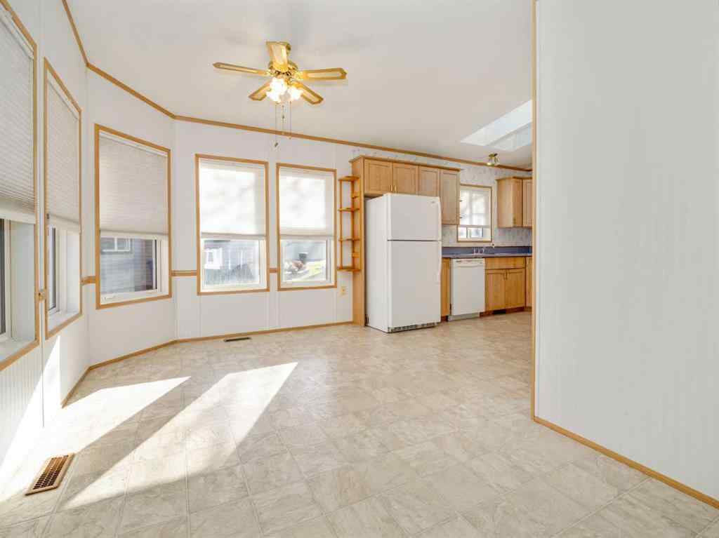 MLS® A2269482 - 2921 31 Avenue S in Parkbridge Estates Lethbridge, Mobile