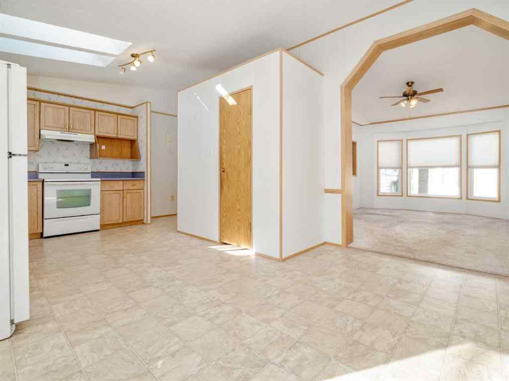 MLS® A2269482 - 2921 31 Avenue S in Parkbridge Estates Lethbridge, Mobile