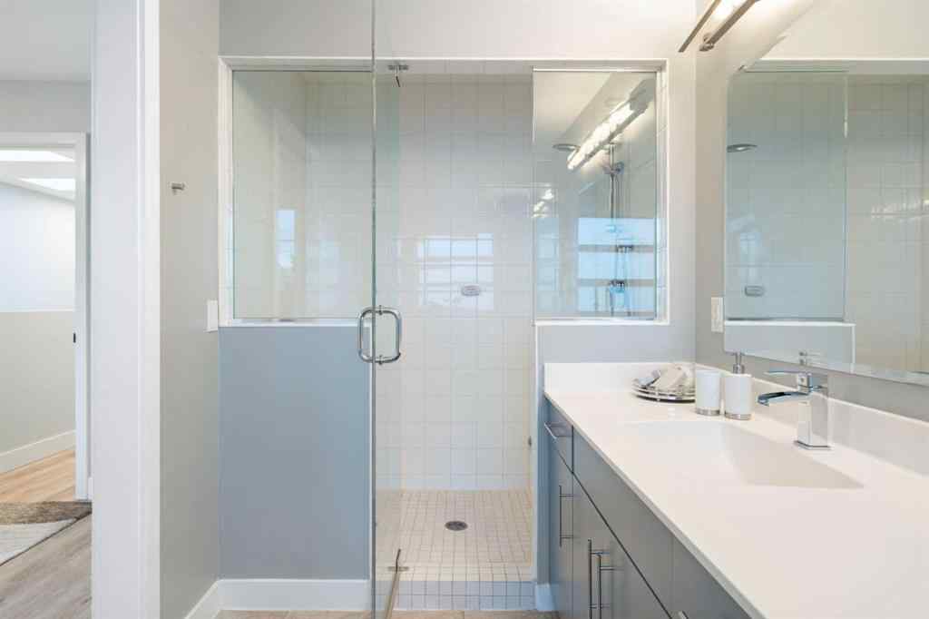 MLS® A2269483 - Unit #2 1929 26A Street SW in Killarney/Glengarry Calgary, Residential