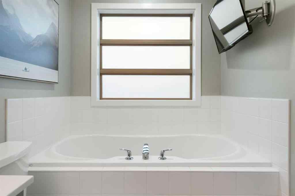 MLS® A2269483 - Unit #2 1929 26A Street SW in Killarney/Glengarry Calgary, Residential