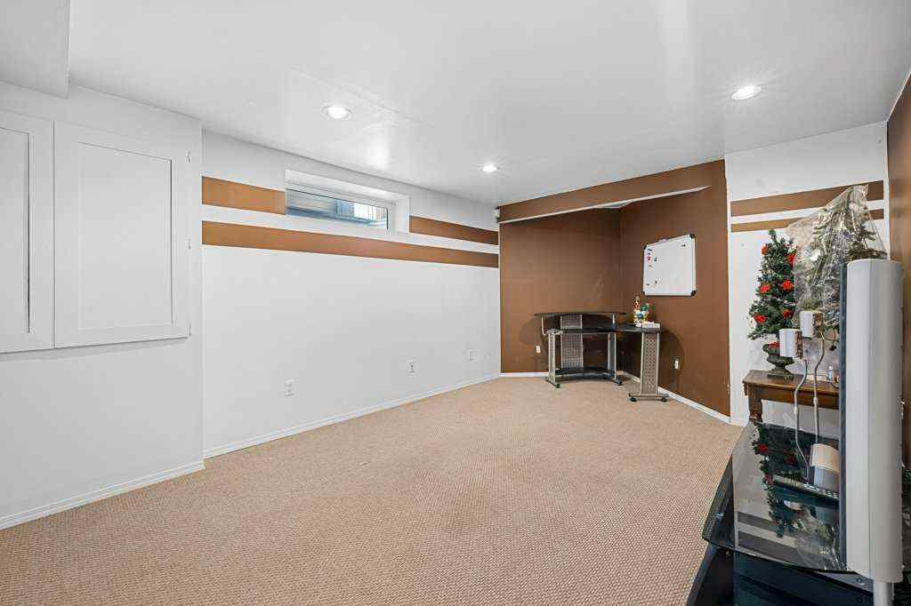 MLS® A2269492 - 149 Martinvalley Crescent NE in Martindale Calgary, Residential