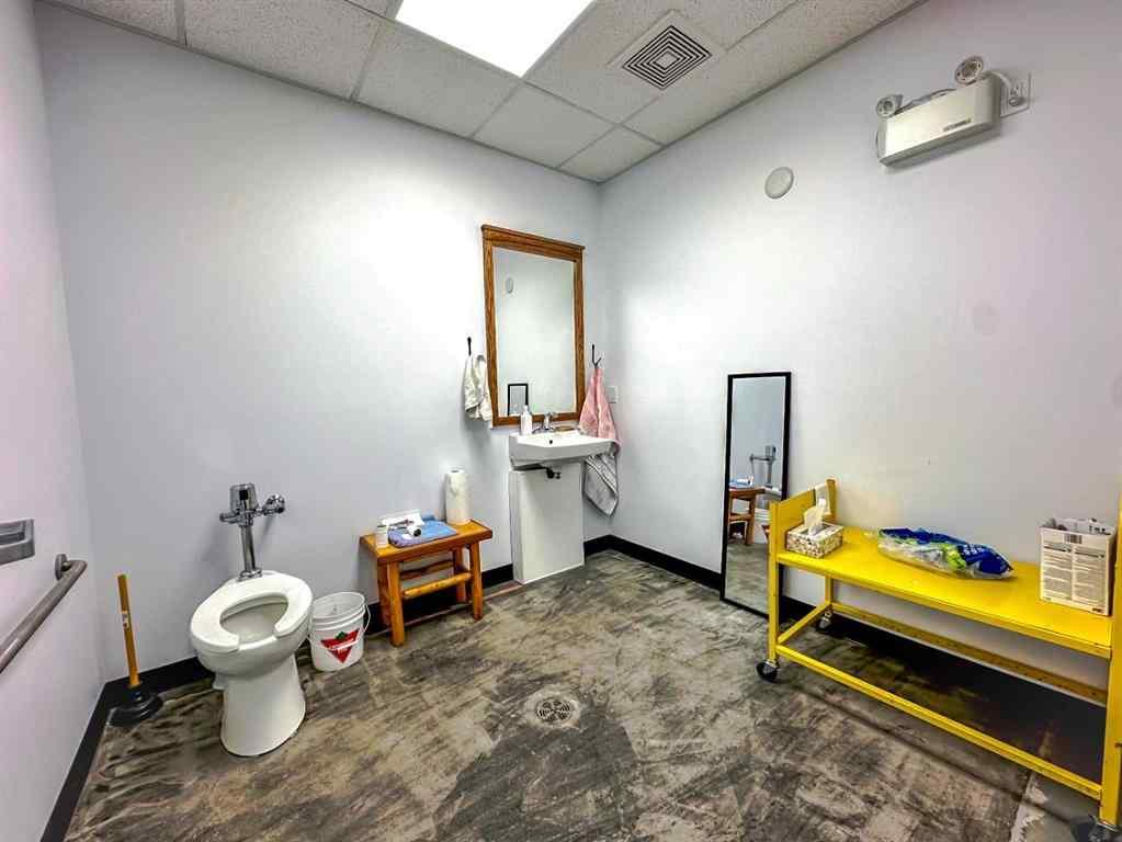 MLS&reg; # A2269499 - 5073 11 Street SE in Highfield Calgary, Commercial Open Houses