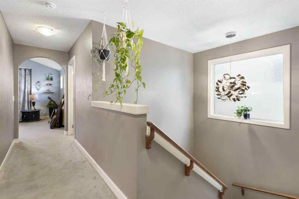 MLS&reg; # A2269501 - 52 Westmount Circle  in Westmount_OK Okotoks, Residential Open Houses