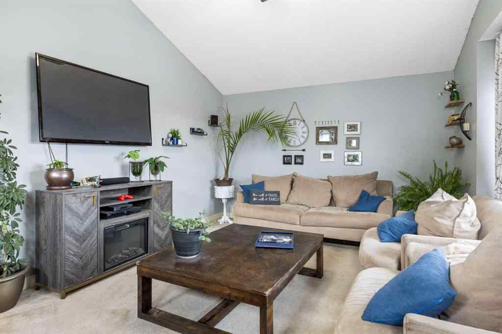 MLS&reg; # A2269501 - 52 Westmount Circle  in Westmount_OK Okotoks, Residential Open Houses