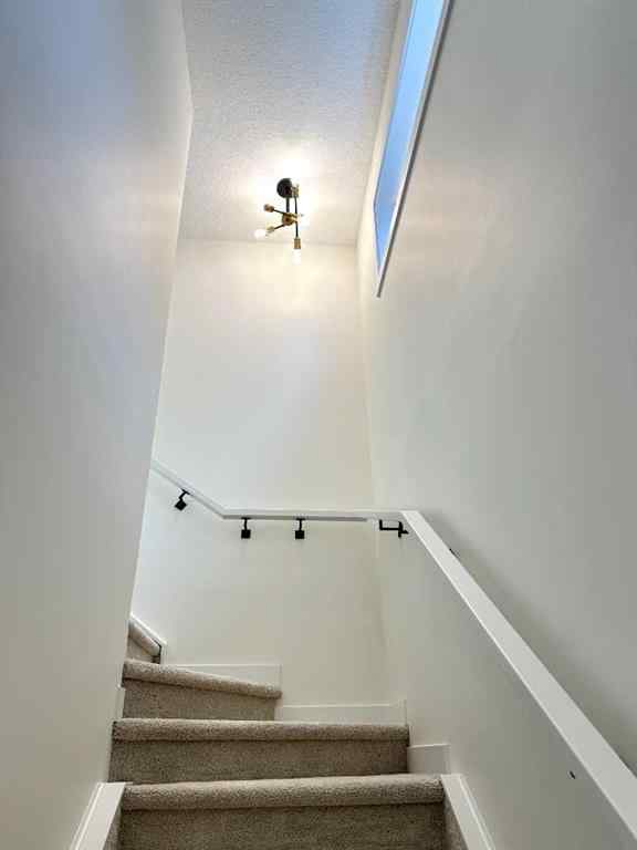 MLS® A2269514 - 220 Waterford Heath  in Waterford Chestermere, Residential