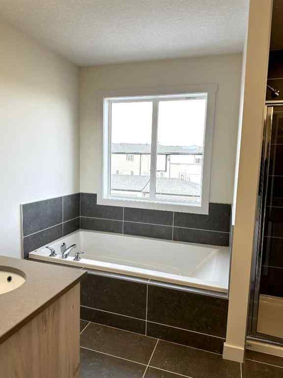 MLS® A2269514 - 220 Waterford Heath  in Waterford Chestermere, Residential