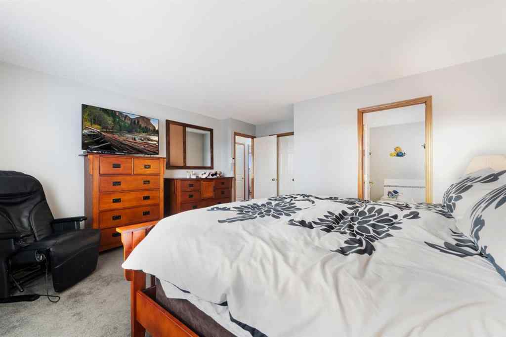 MLS® A2269515 - 42 Harvest Grove Close NE in Harvest Hills Calgary, Residential