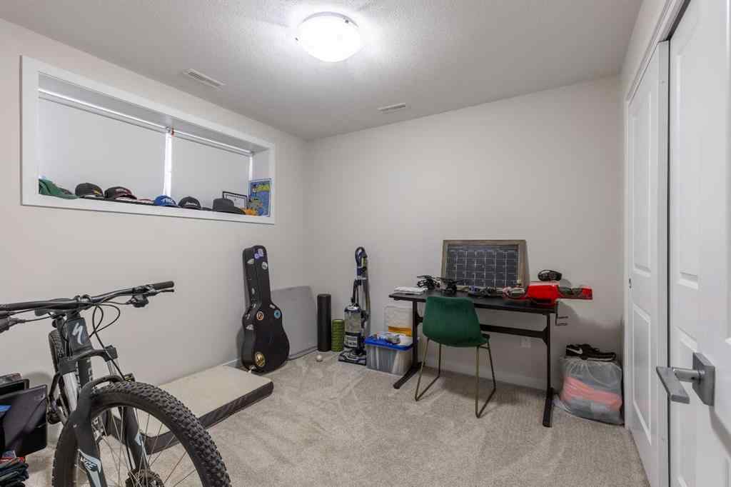 MLS&reg; # A2269518 - 982 41 Avenue N in Legacy Ridge / Hardieville Lethbridge, Residential Open Houses