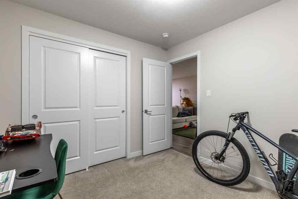 MLS&reg; # A2269518 - 982 41 Avenue N in Legacy Ridge / Hardieville Lethbridge, Residential Open Houses