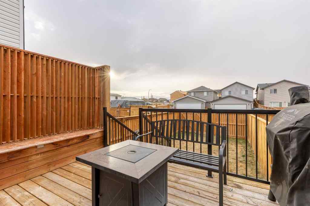 MLS&reg; # A2269518 - 982 41 Avenue N in Legacy Ridge / Hardieville Lethbridge, Residential Open Houses