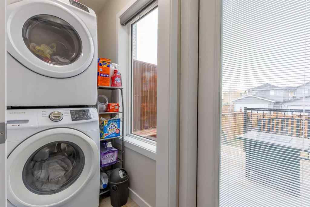 MLS&reg; # A2269518 - 982 41 Avenue N in Legacy Ridge / Hardieville Lethbridge, Residential Open Houses