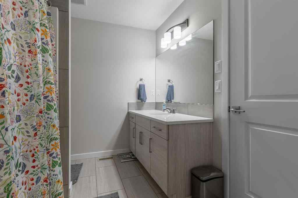 MLS&reg; # A2269518 - 982 41 Avenue N in Legacy Ridge / Hardieville Lethbridge, Residential Open Houses