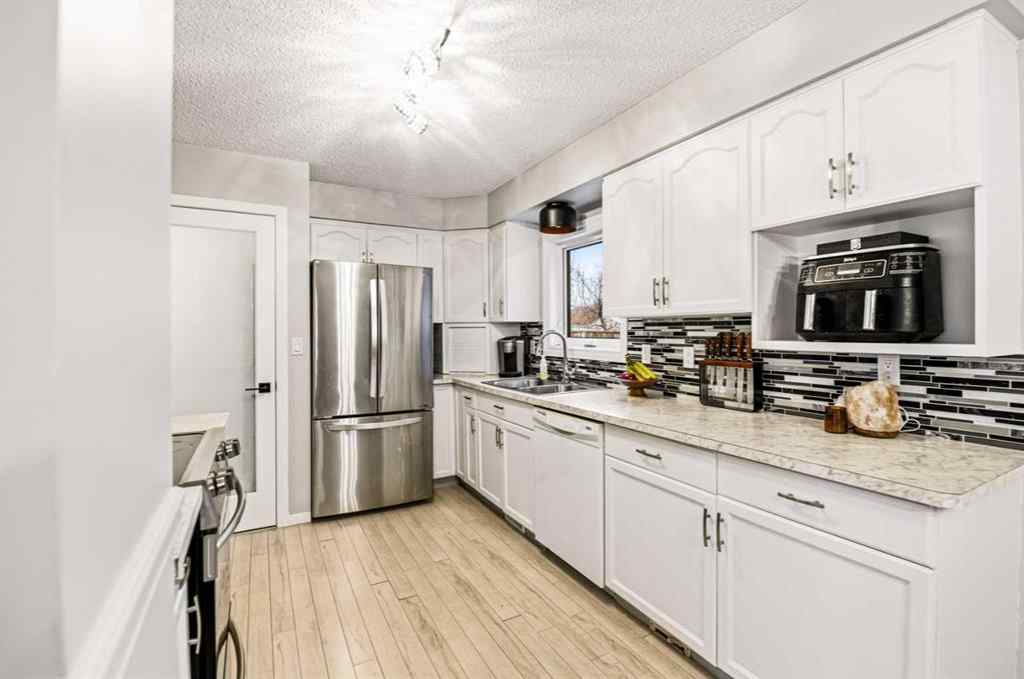 MLS&reg; # A2269519 - 164 Dixon Crescent  in Deer Park Estates Red Deer, Residential Open Houses