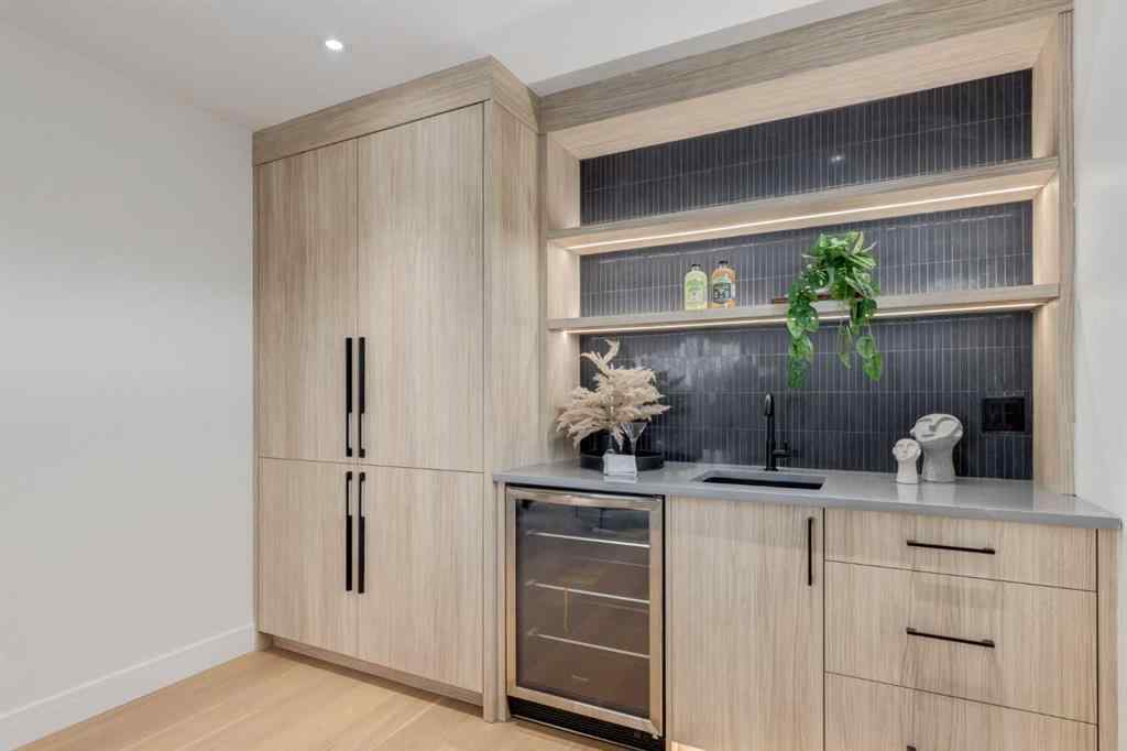 MLS® A2269522 - 637 51 Avenue SW in Windsor Park Calgary, Residential