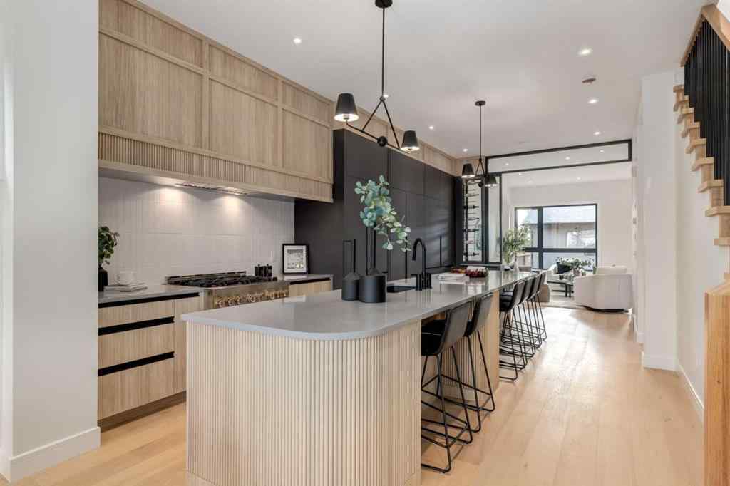 MLS® A2269522 - 637 51 Avenue SW in Windsor Park Calgary, Residential