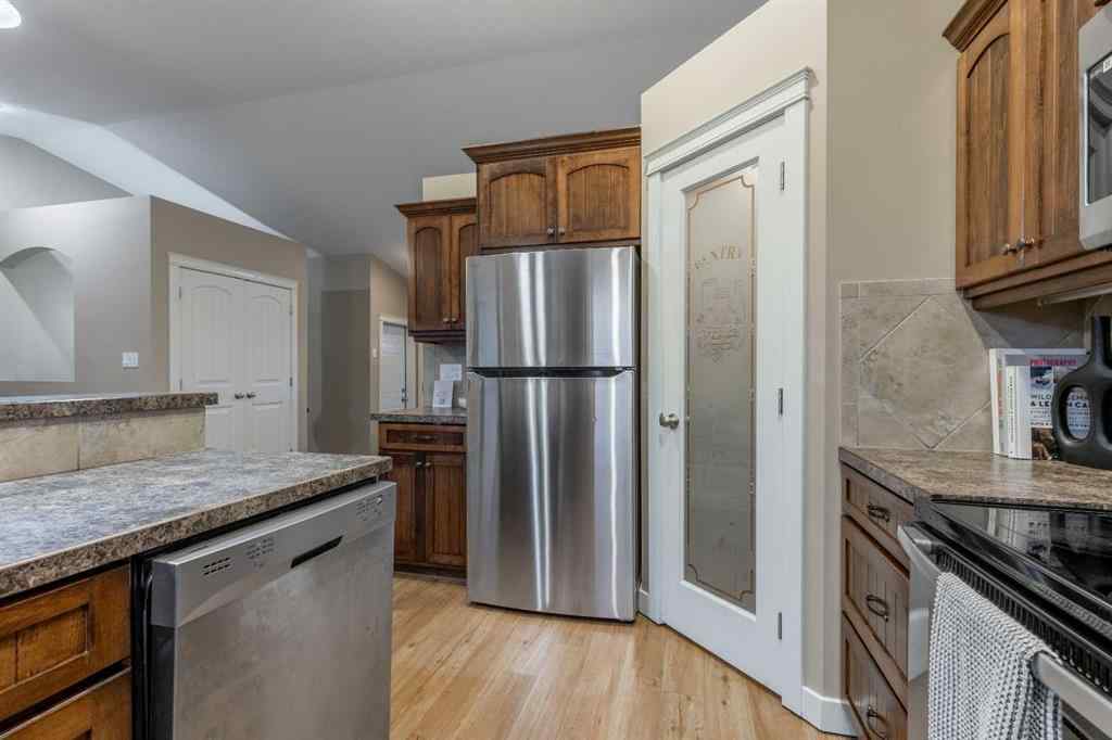 MLS&reg; # A2269524 - 4213 Sundance Road  in NONE Coalhurst, Residential Open Houses