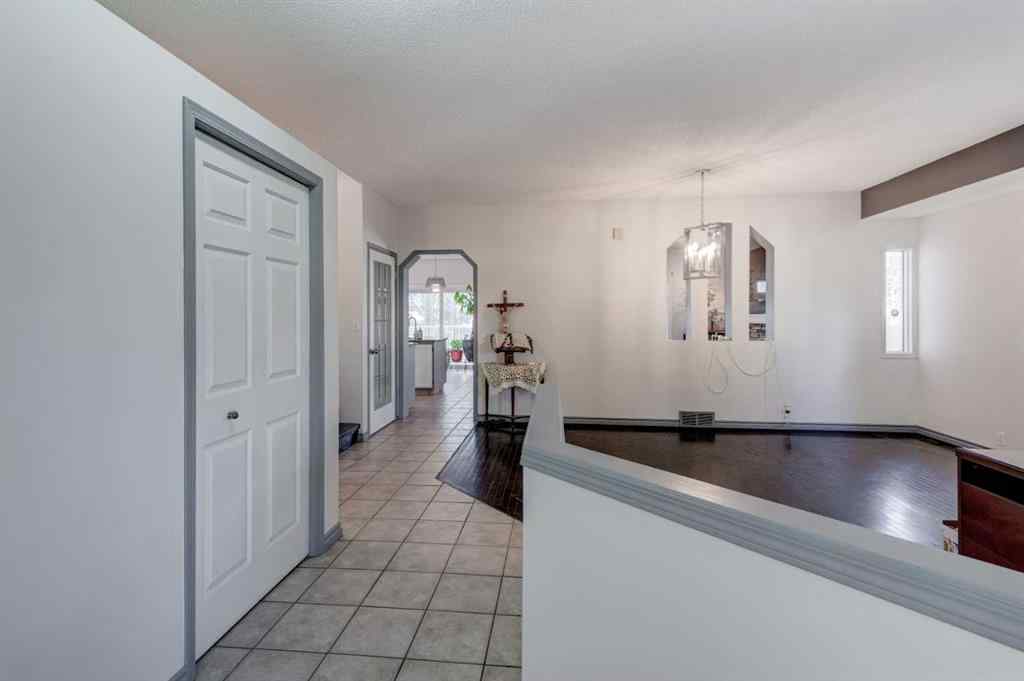 MLS® A2269545 - 414 MT CORNWALL Circle SE in McKenzie Lake Calgary, Residential