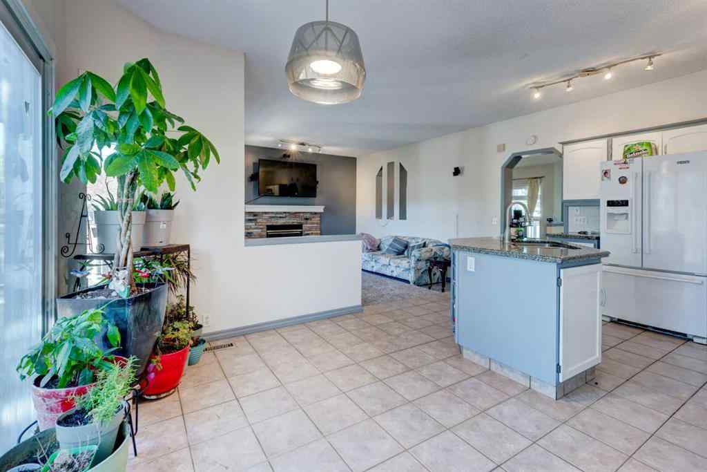 MLS® A2269545 - 414 MT CORNWALL Circle SE in McKenzie Lake Calgary, Residential