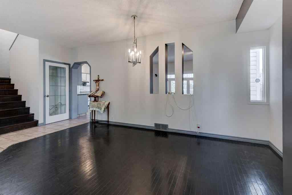 MLS® A2269545 - 414 MT CORNWALL Circle SE in McKenzie Lake Calgary, Residential