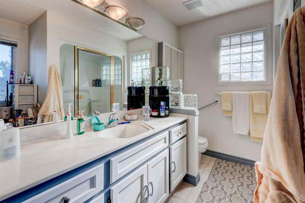 MLS® A2269545 - 414 MT CORNWALL Circle SE in McKenzie Lake Calgary, Residential