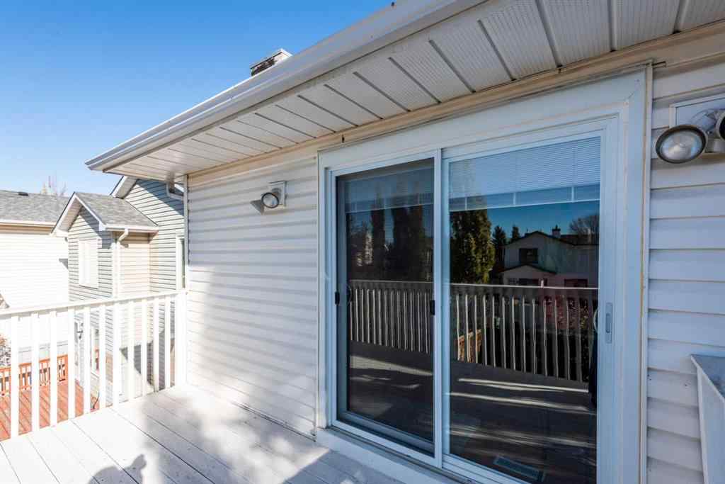 MLS® A2269545 - 414 MT CORNWALL Circle SE in McKenzie Lake Calgary, Residential